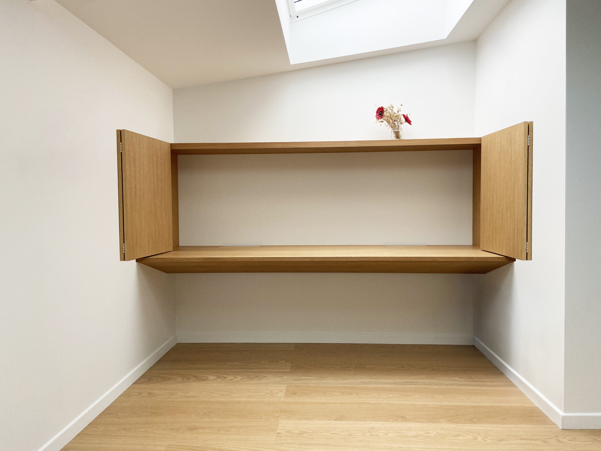 2024. Bureau sur mesure. 01