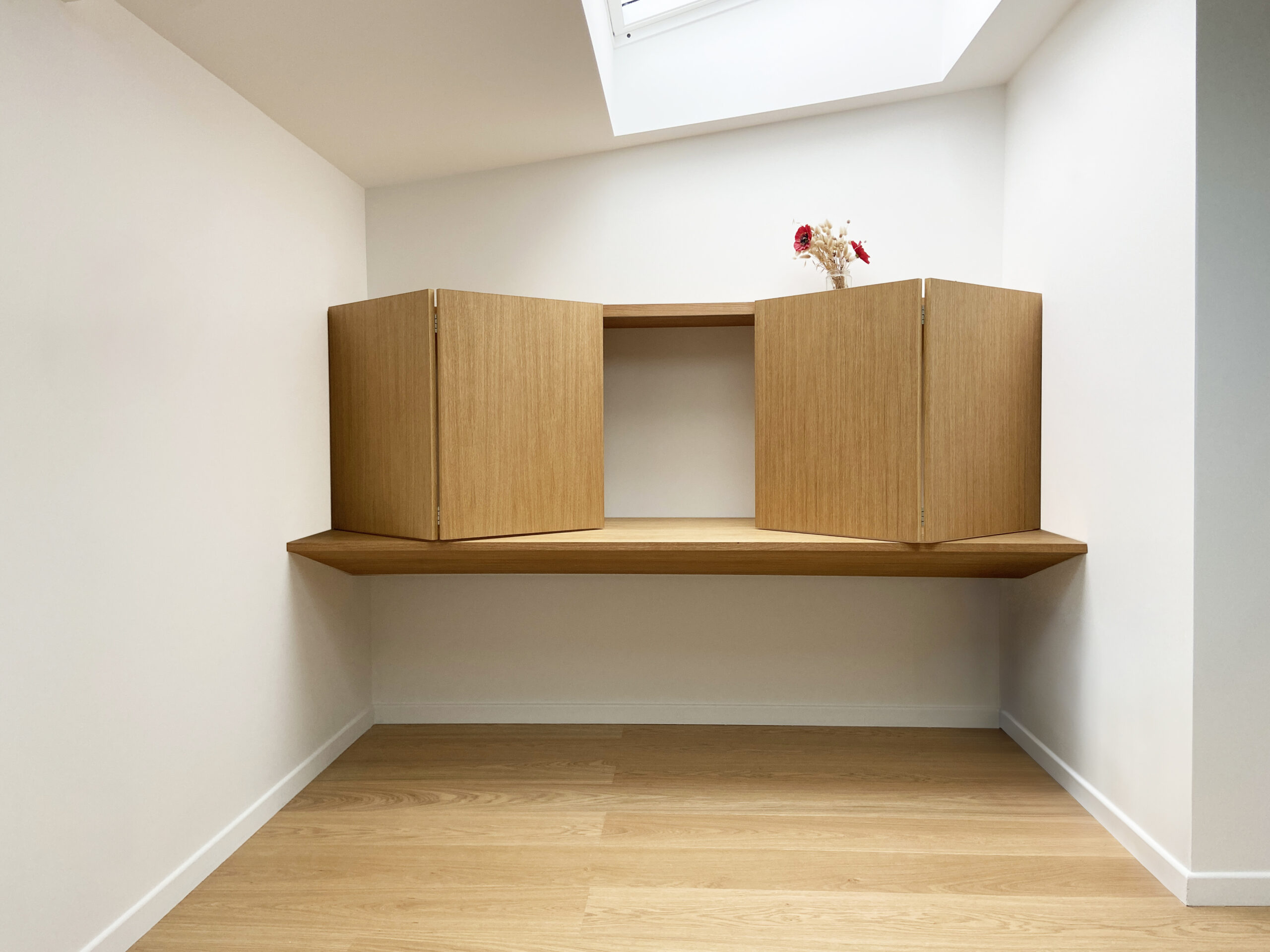 2024. Bureau sur mesure. 02